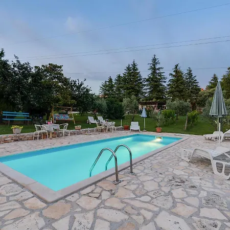 Susnjic בית הארחה פורץ