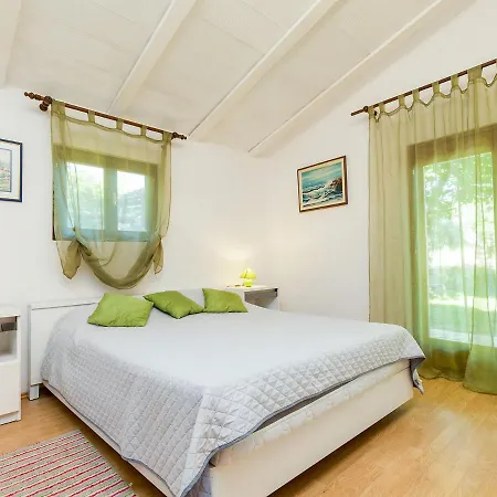 Susnjic בית הארחה פורץ